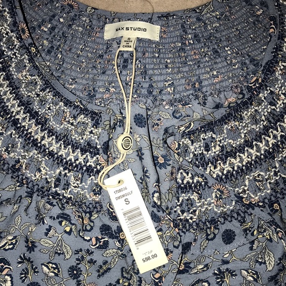 Max Studio small blue white pink grey and tan blouse New 💗 - Picture 4 of 6